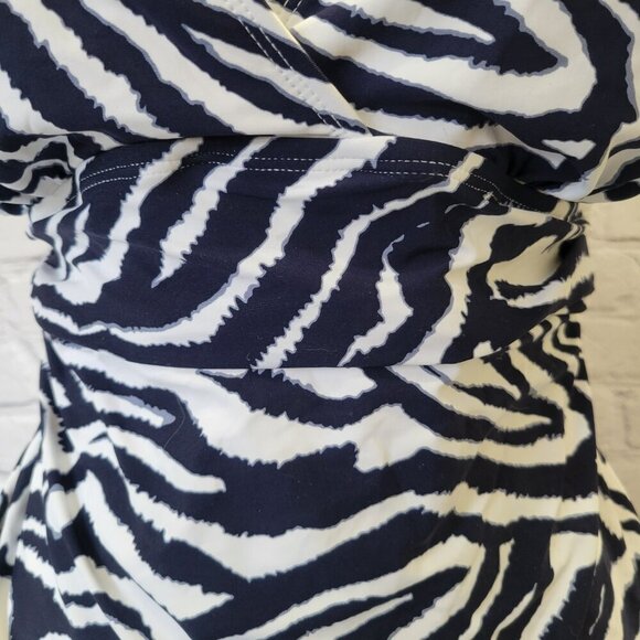 Anne Cole Plus Size Zebra-Print One-Piece Swimsuit - Picture 3 of 8